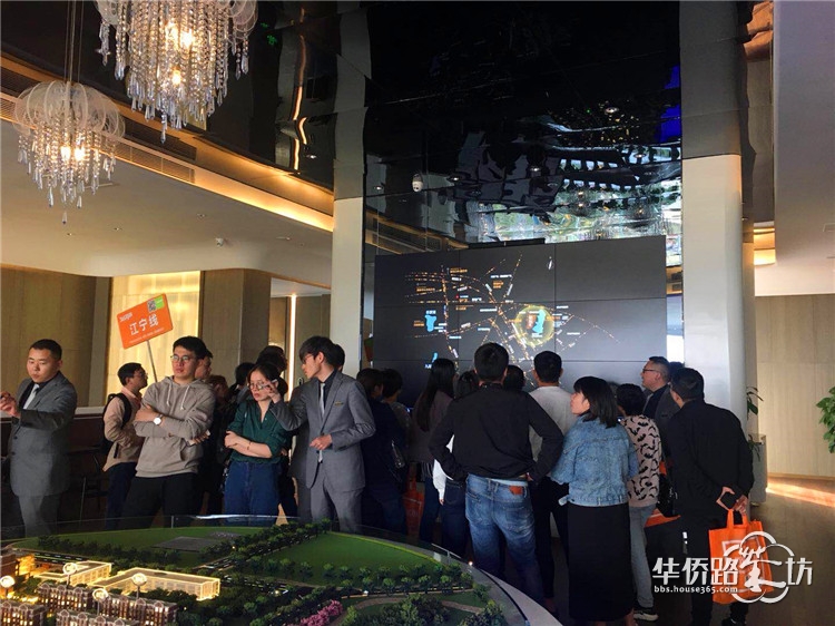 【10.13看房团回顾】11辆大巴从河西其出发,奔赴10条线36家热盘! 【10.13看房团回顾】11辆大巴从河西其出发,奔赴10条线36家热盘!