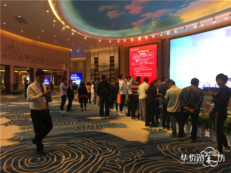 【10.13看房团回顾】11辆大巴从河西其出发,奔赴10条线36家热盘! 【10.13看房团回顾】11辆大巴从河西其出发,奔赴10条线36家热盘!