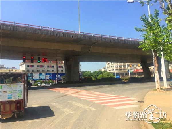 城东纯新盘预计6月开盘,楼面价8260元/平。开盘会卖多少钱? 城东纯新盘预计6月开盘,楼面价8260元/平。开盘会卖多少钱?