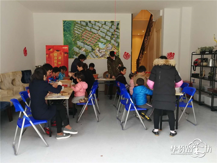 银亿东城狗年俏皮花灯diy活动圆满成功!现场人气爆棚!老业主们很是喜欢哦! 银亿东城狗年俏皮花灯diy活动圆满成功!现场人气爆棚!老业主们很是喜欢哦!