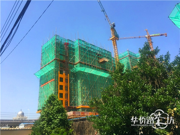 城东纯新盘预计6月开盘,楼面价8260元/平。开盘会卖多少钱? 城东纯新盘预计6月开盘,楼面价8260元/平。开盘会卖多少钱?