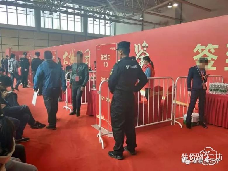 刚刚!江宁纯新盘首开!精装均价25600元/㎡!我在现场目睹这样一幕… 刚刚!江宁纯新盘首开!精装均价25600元/㎡!我在现场目睹这样一幕…