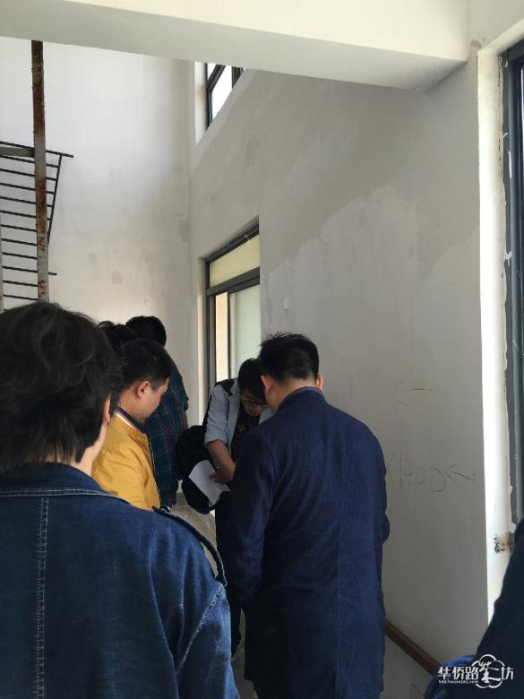确定暖气片安装位置 确定暖气片安装位置
