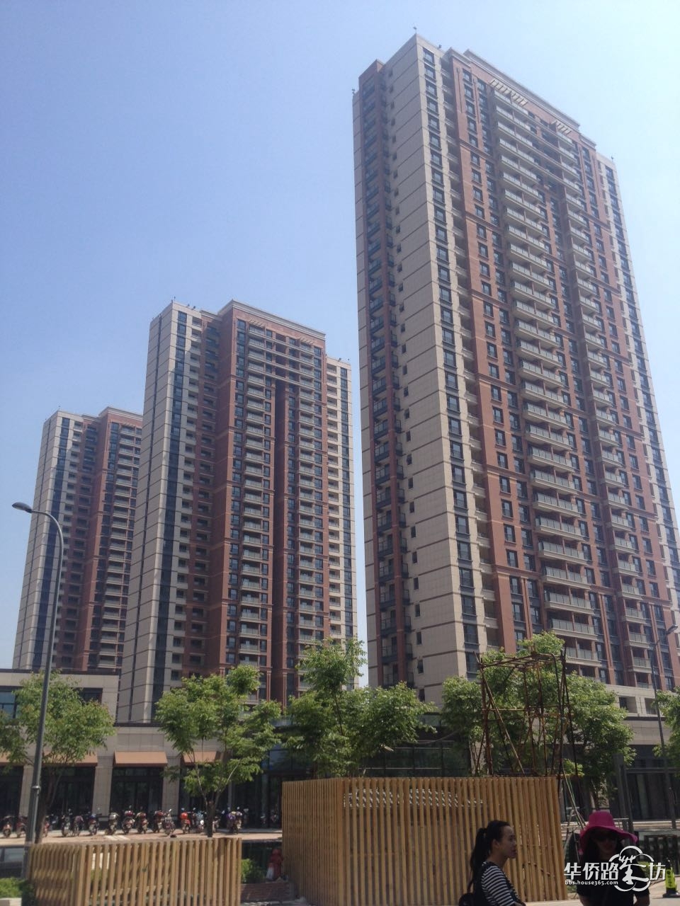 业主论坛 河西片 (w) 五矿崇文金城 > 阳光下的崇文金城,很美好