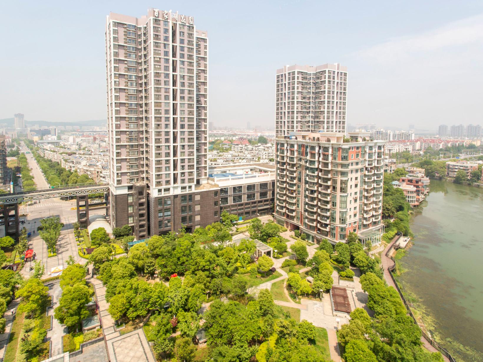 百家湖国际花园 精装两房 临近地铁 设施齐全 看房方便 拎包入住